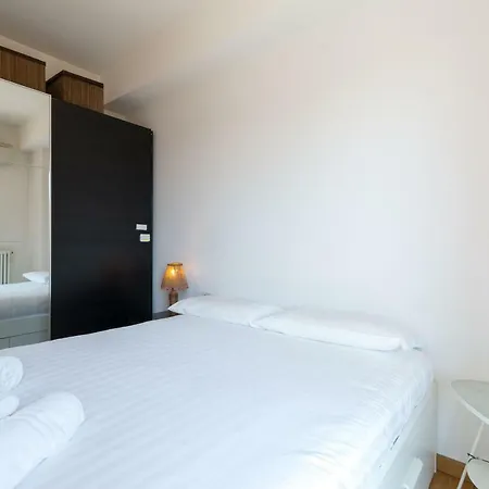 Navigli 6 Deluxe * Milánó